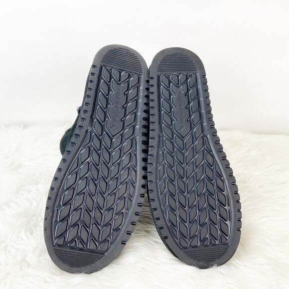 Koolaburra by Ugg 8 Womens Black Suede Short Shearling Boots - Picture 9 of 9